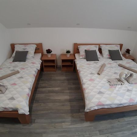 House Naomi Apartment Grabovac  Bagian luar foto