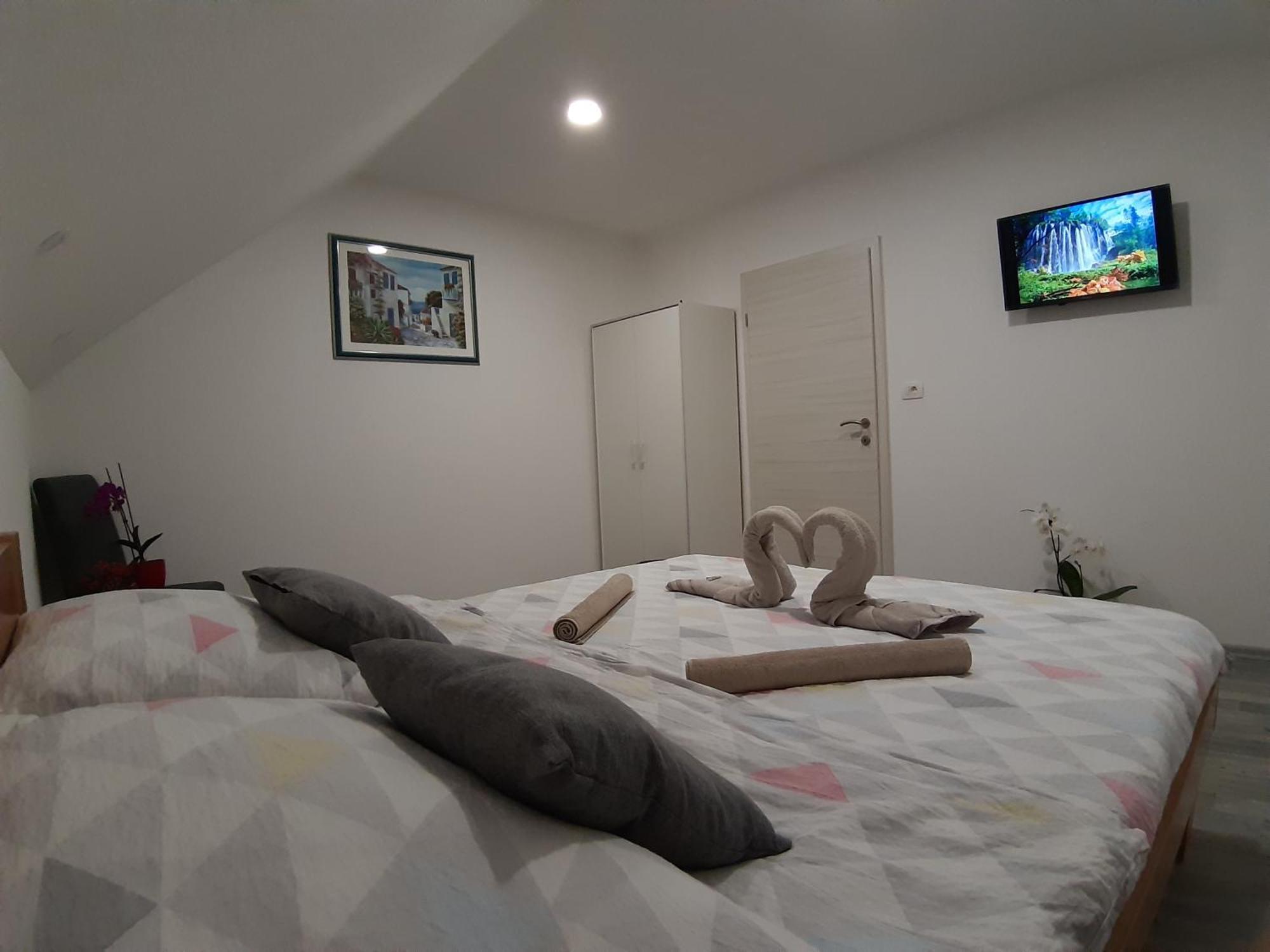 House Naomi Apartment Grabovac  Bagian luar foto