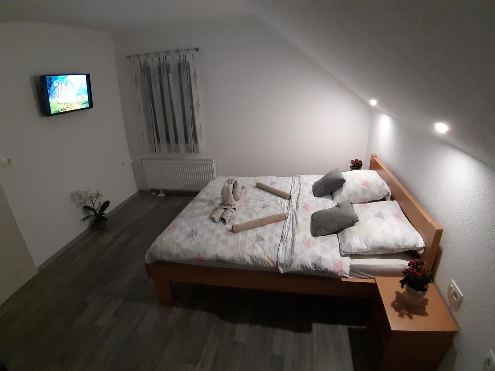 House Naomi Apartment Grabovac  Bagian luar foto