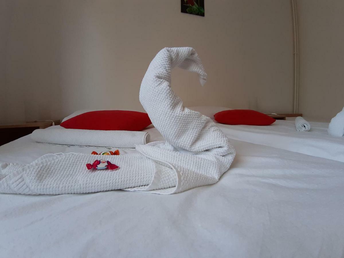 House Naomi Apartment Grabovac  Bagian luar foto
